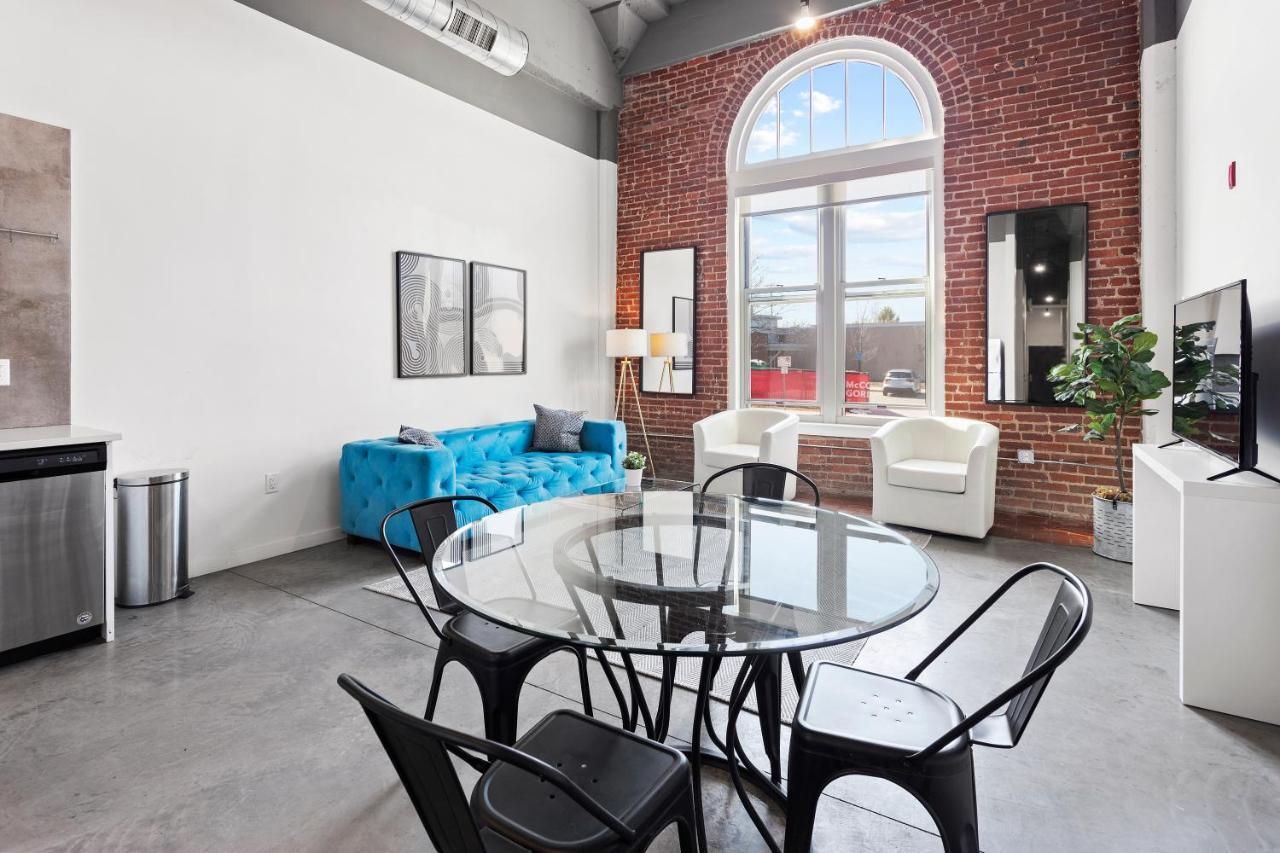 Frontdesk Historic Kcy Flats With Rooftop Deck Kansas City Exterior foto